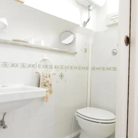 Holiday home Donna Rosa - Charming House By The Sea *